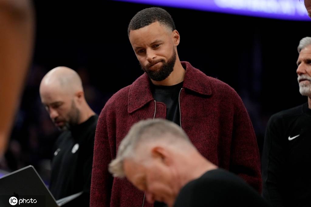 曝库里训练强度提升 有望在三月底重返赛场